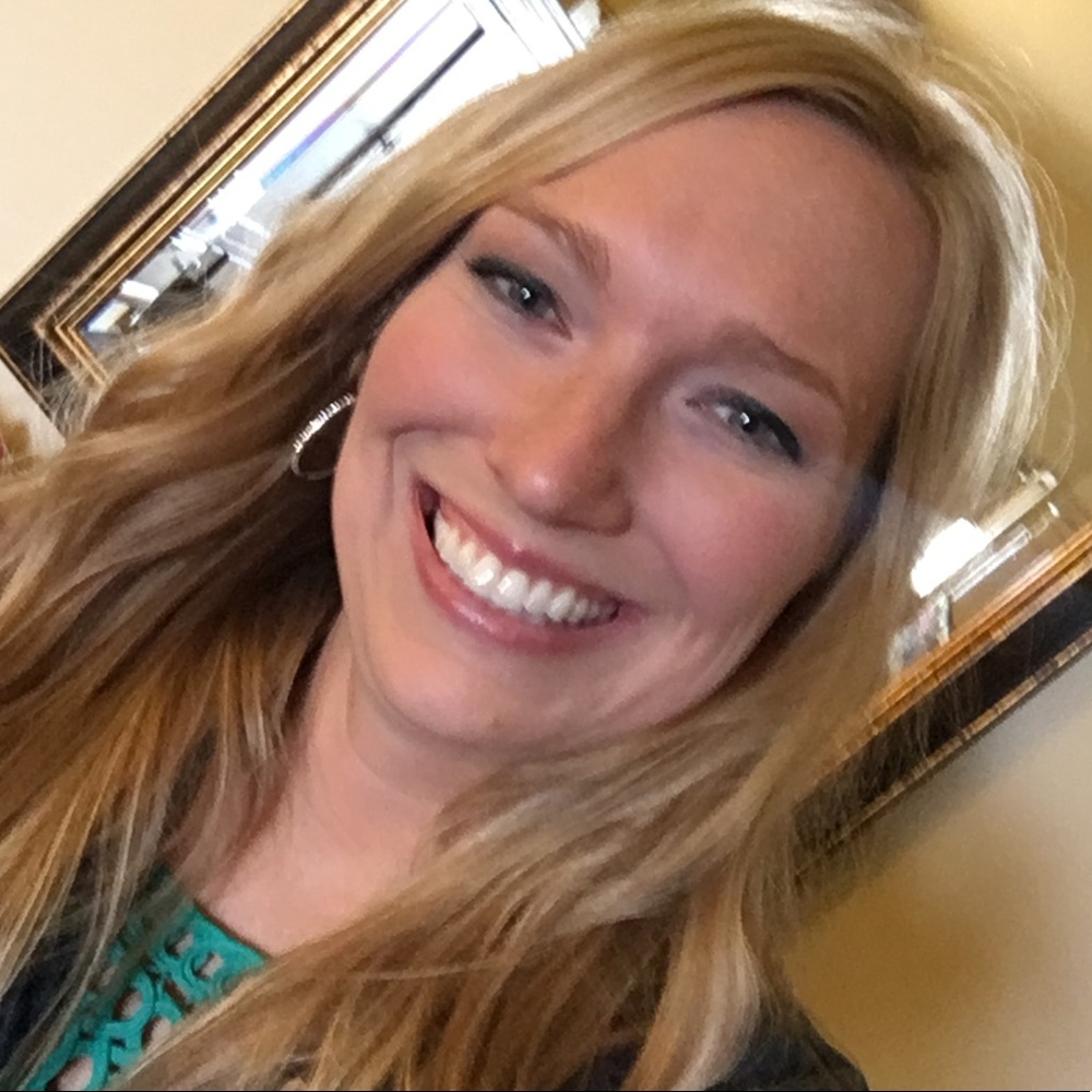 Meet your Posher, Caitlin